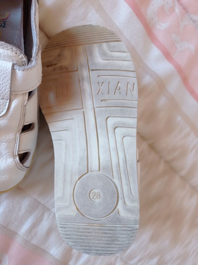 Sandalias número 28