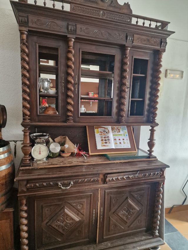 Armario antiguo madera