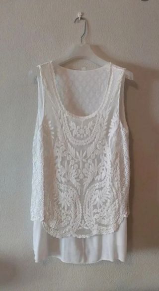 Blusa blanca de encaje