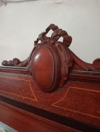 Mueble antiguo. Modernista