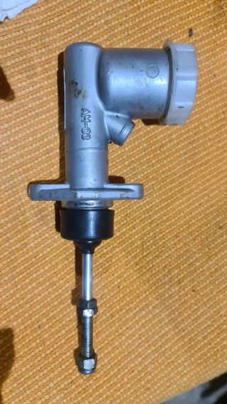 Bomba de embrague defender 300tdi