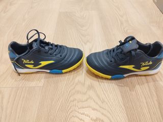 Botas fútbol niño