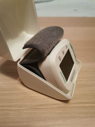 Misuratore di pressione da polso.