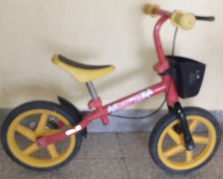 Triciclo o bicis niñ@s pequeñ@s. Poco usados