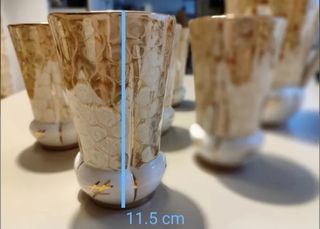 JARRA Y 6 VASOS. Juego de cerámica antiguo.