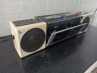radio cassette AIWA CS-W330