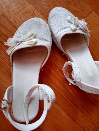 Zapato de niña de esparzo