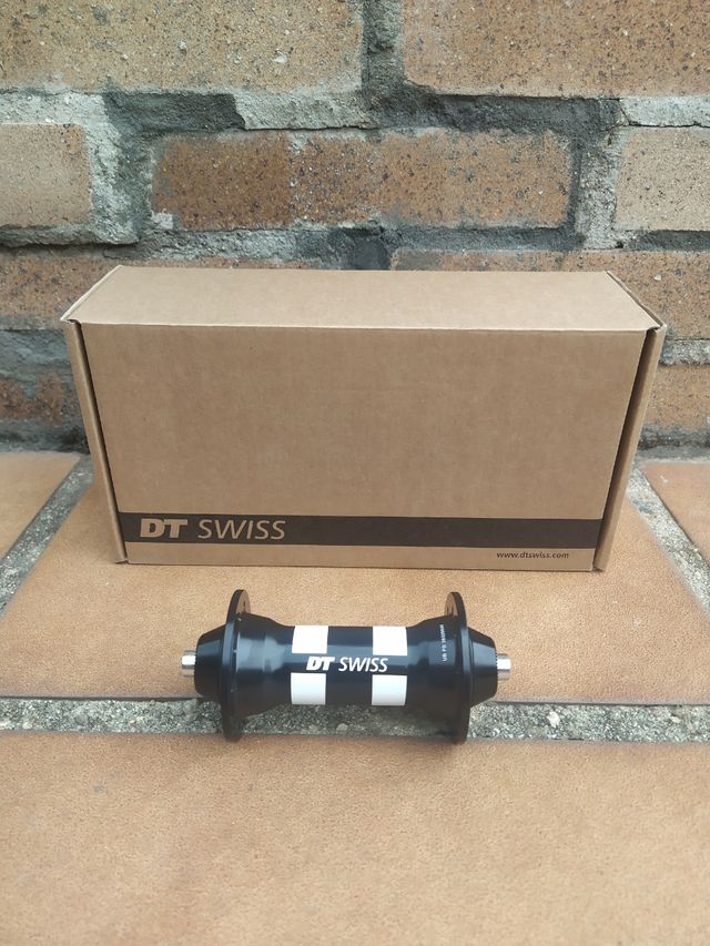 DT SWISS 350 Classic 9x100mm 20H. Buje delantero