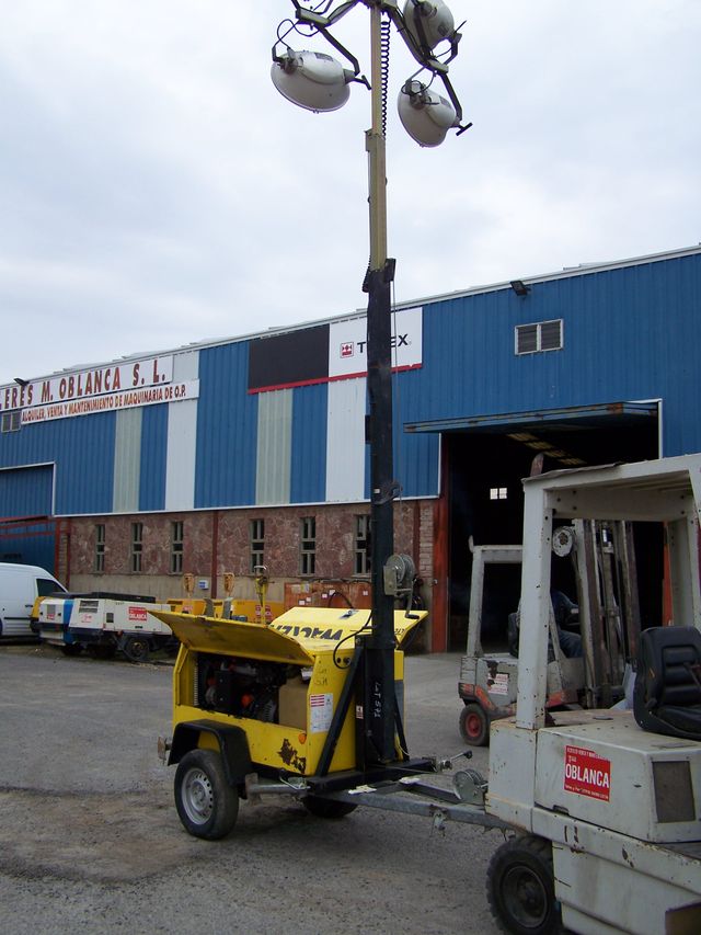 Torre iluminación Wacker