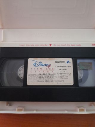 Película VHS El Indestructible