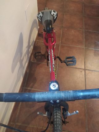 Bicicleta Bmx Rockstar Roja