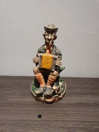 Figura porcelana viejo 26 cm vitage arceami. A