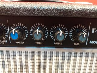 AMPLIFICADOR DE GUITARRA.2A OPORTUNITAT.