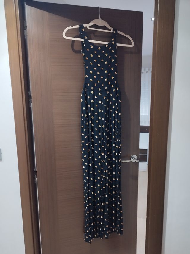 Peto Bershka. Talla 36