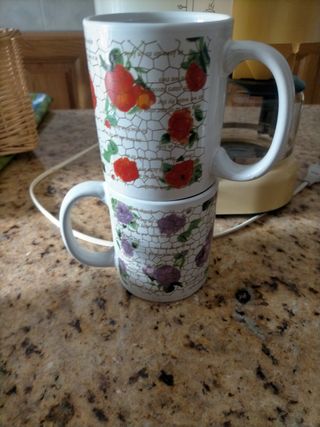 Cafetera 12 cafes y dos tazas