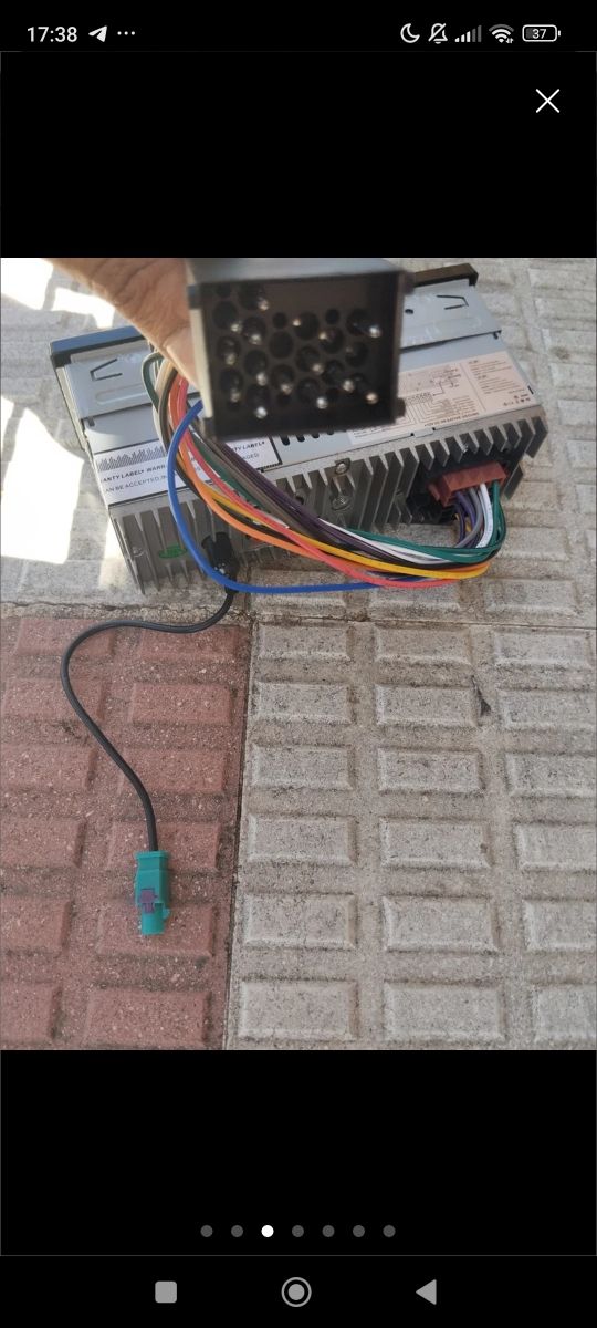 Radio con adaptador bmw e46. Con marco y cableado.