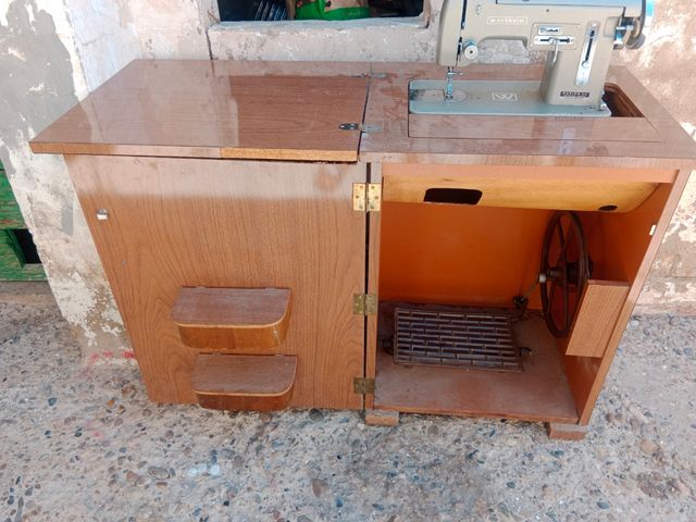 Makina coser 🧵🪡