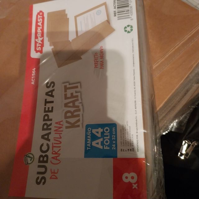 150 carpetas material oficina escolar