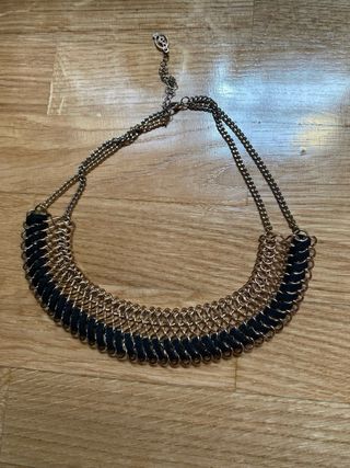 Collar stradivarius