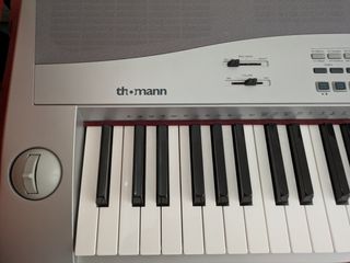 Piano digital Thomann