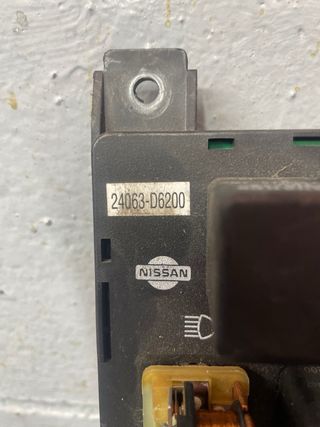 Caja de fusibles de camiones nissan 