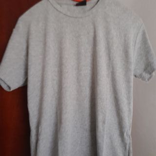 Camiseta gris foot locker talla XS