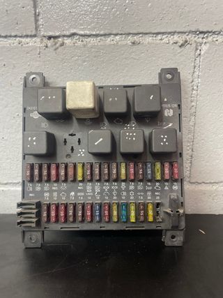 Caja de fusibles de camiones nissan