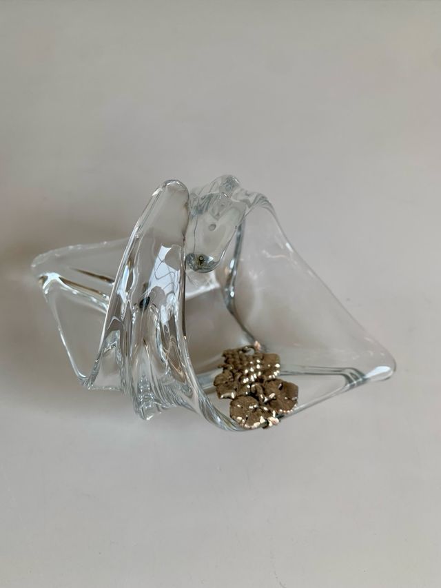 Adorno. Cristal y plata.  Antiguo