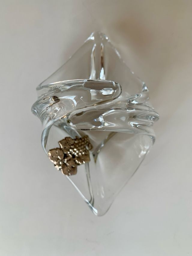 Adorno. Cristal y plata.  Antiguo