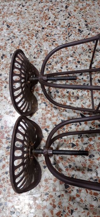 Juego de 2 taburetes de hierro forjado
