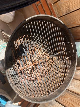 Barbacoa carbon de marca Weber 