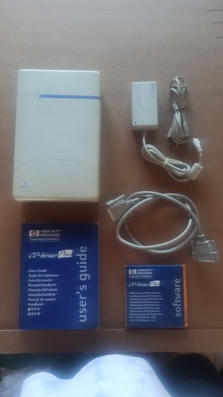 Lector-Grabador CD-Writer Plus Hewlett Packard