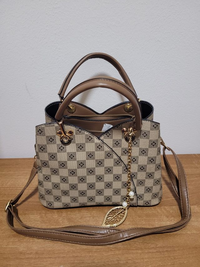 BOLSO DE MANO, PATRON GEOMETRICO CACKI CASUAL