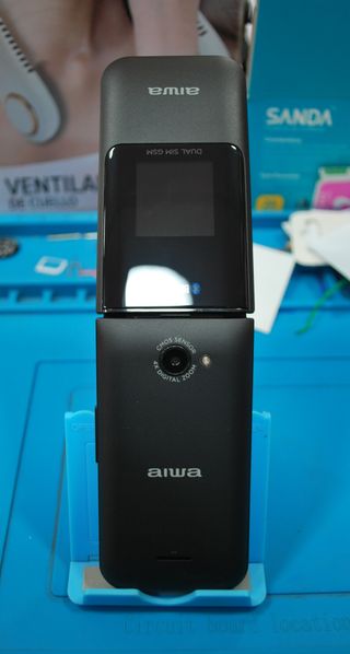 TELÉFONO MÓVIL AIWA FP-24BL PARA PERSONAS MAYORES