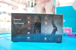 TELÉFONO MÓVIL AIWA FP-24BL PARA PERSONAS MAYORES