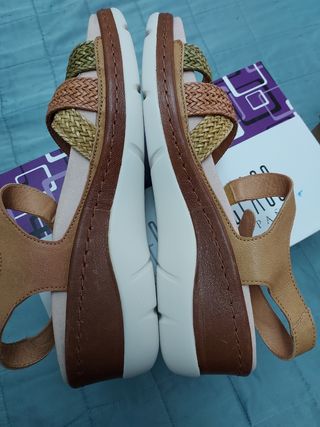 Sandalias señora nueva en su caja 40