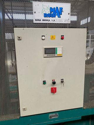 Despalitizador con volcador de cajas