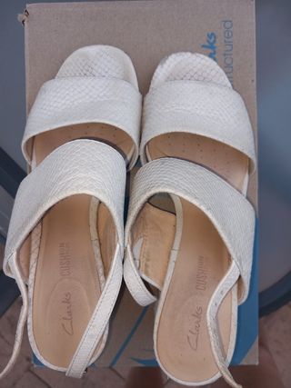Sandalias Clarks