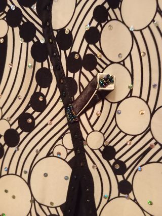 BLUSA MUJER NUEVA PRECIOSA ADORNOS BRI.