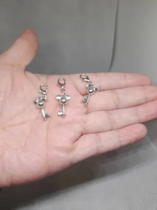 Abalorio Mickey llave