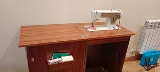 Maquina de coser SINGER