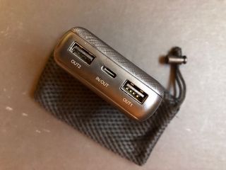 Chaleco Calefactable AGUG + Bateria Externa - MOTO