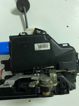 Cerradura trasera izquierda Golf 5
