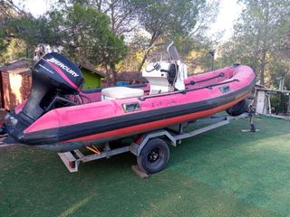 Zodiac, semirrigida, barca, 4 tiempos