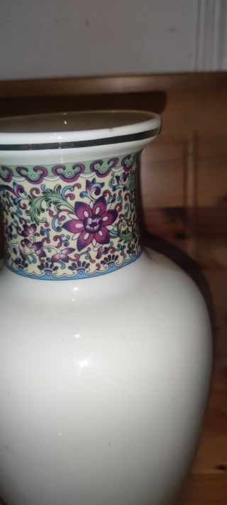 Jarrón chino firmado