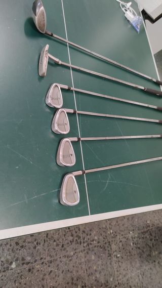 palos de golf INESIS 300 con bolsa y  bolas