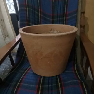 Precioso masetero plástico como nuevo