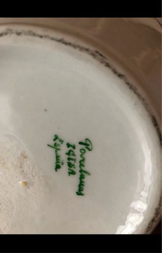 JARRÓN PORCELANA GRABADO EN ORO.