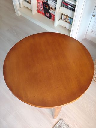 Mesa auxiliar redonda cerezo
