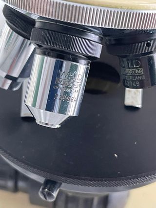 Microscopio antiguo WILD